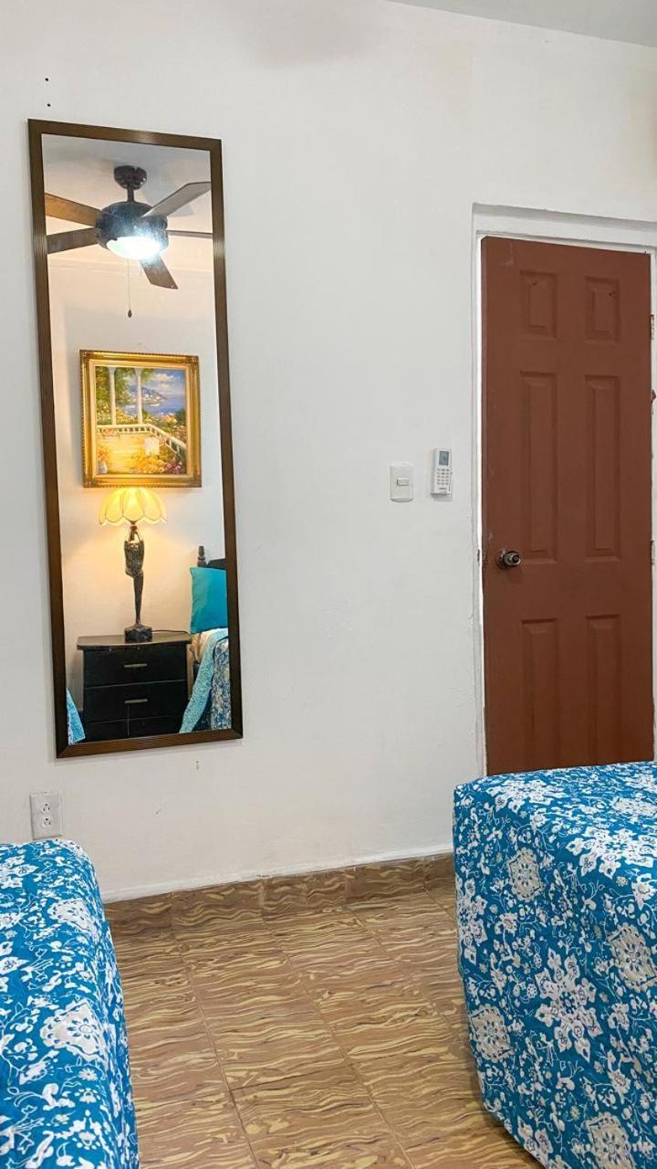 Hostal Velvet Plaza Σάντα Άνα Εξωτερικό φωτογραφία